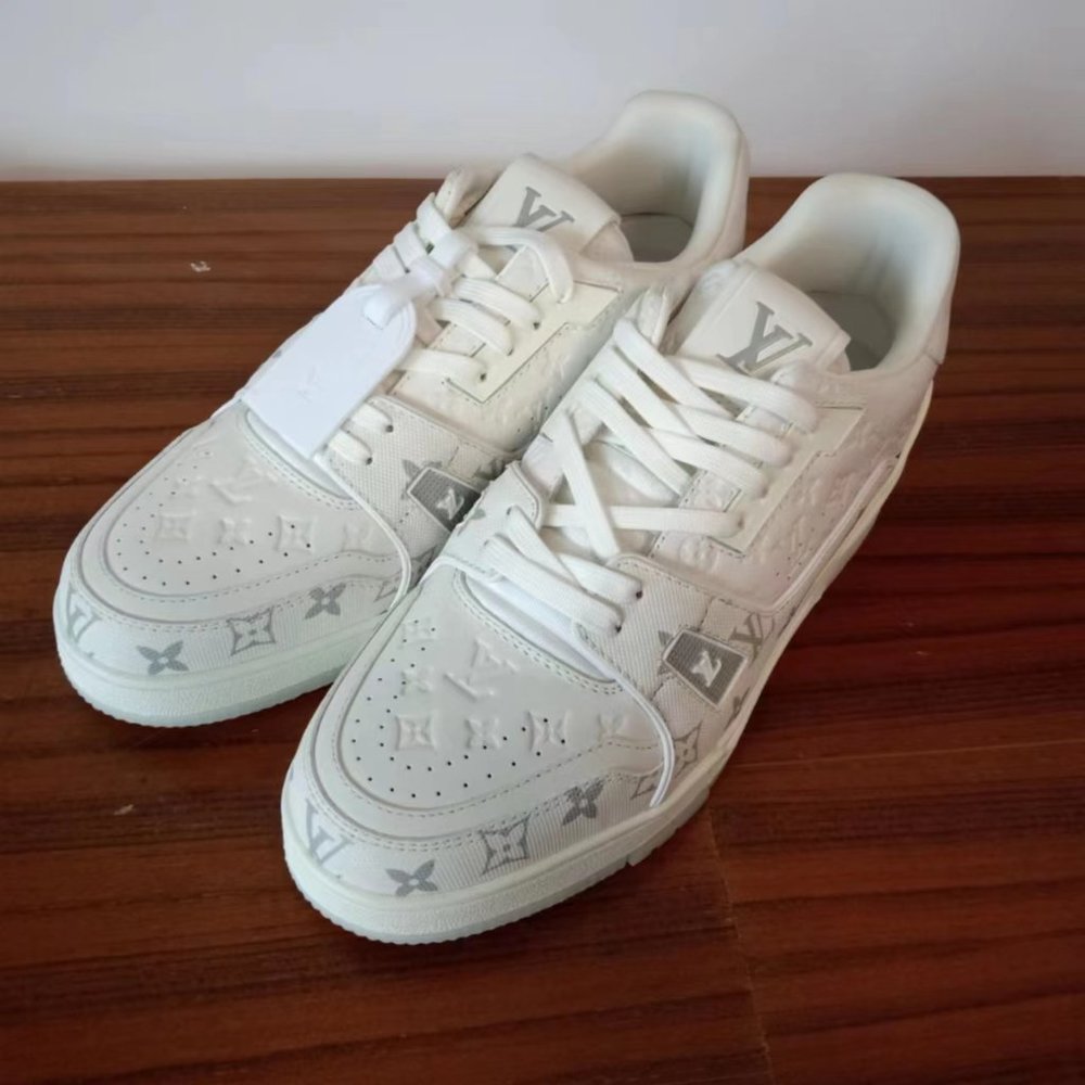 Louis Vuitton LV White Casual Sports Retro Shoes - Picture 1 of 14